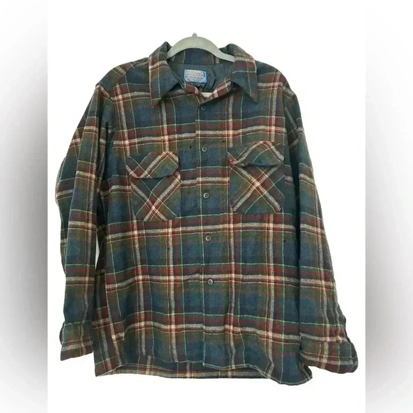 Men’s Pendleton Virgin Wool Red And Blue Plaid Shirt With Flaws Size Large - Picture 1 of 6